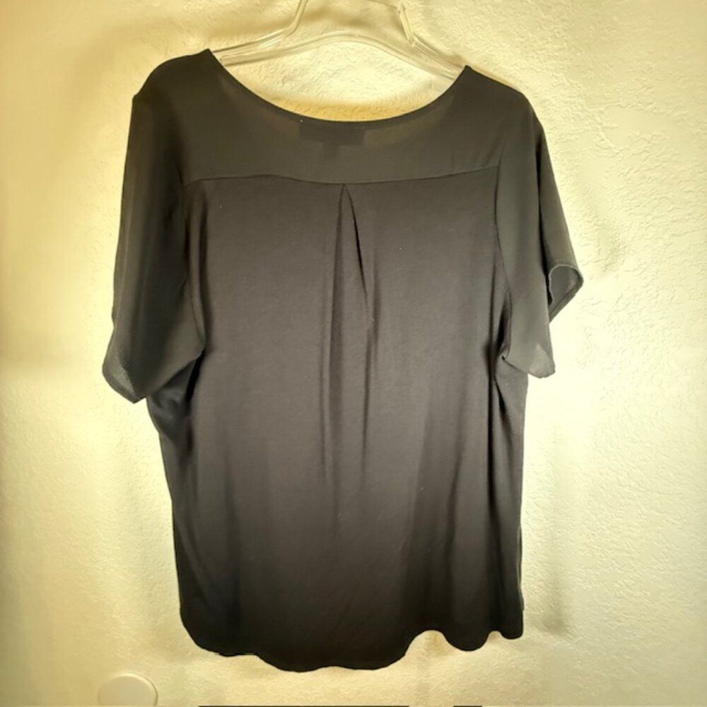 Tempted Hearts V Neck Popover Blouse with Front Zipper- Womens Size 2X - Picture 3 of 7